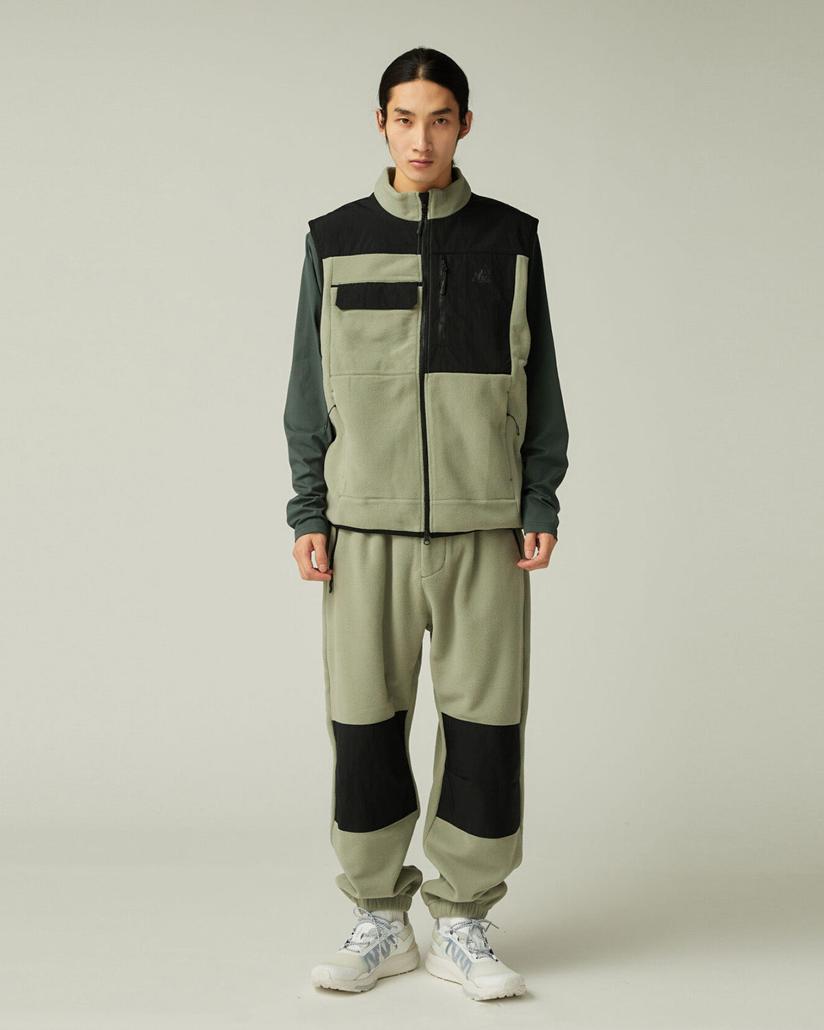 Mountain of Moods Fleece Vest - Image 2