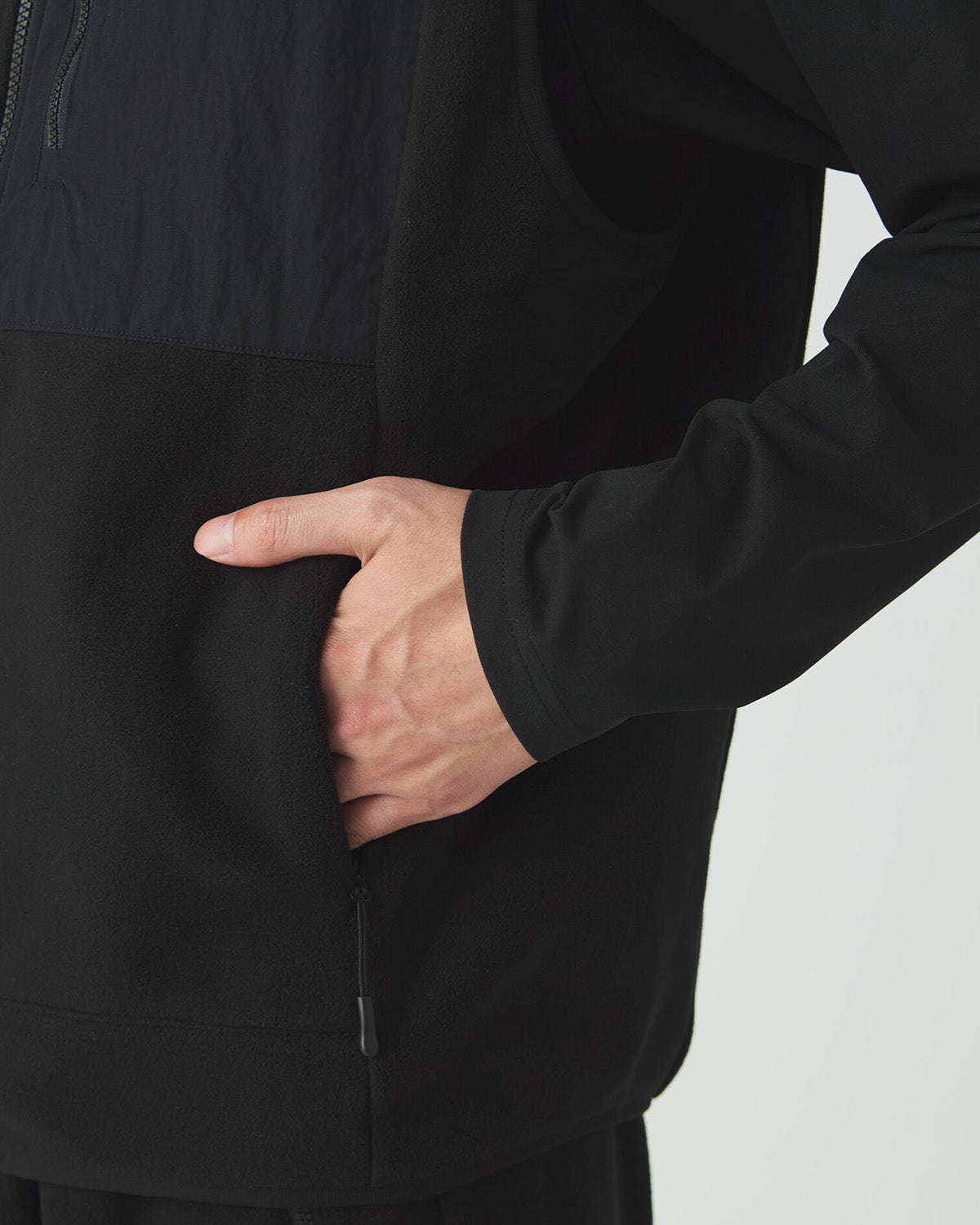 Mountain of Moods Fleece Vest - Image 8