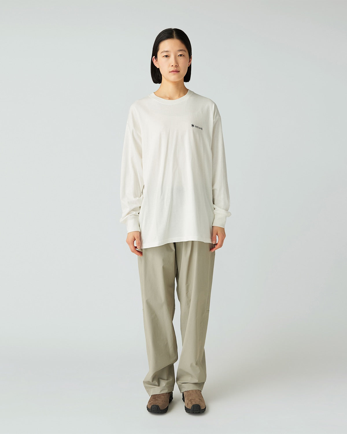 Soft Cotton Relaxed Logo L/S T-Shirt - Image 10