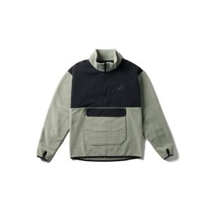 Mountain of Moods Fleece Pullover